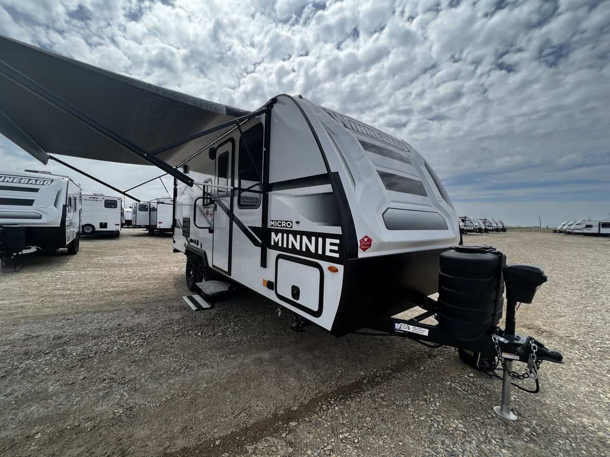 NEW 2023 Winnebago MICRO MINNIE 2108 DS