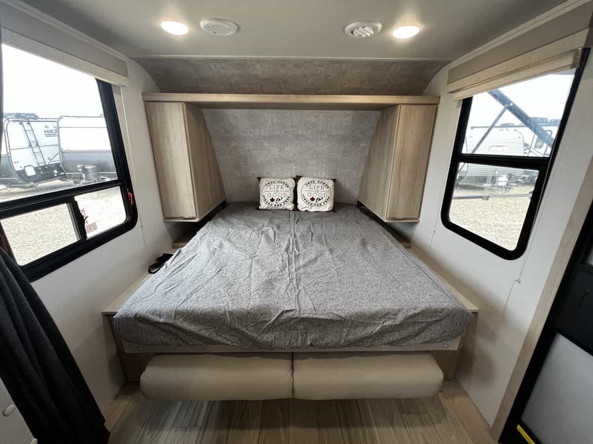 SOLD NEW 2023 Winnebago MICRO MINNIE 2108 DS Acheson, AB