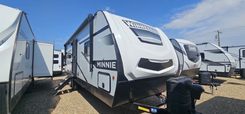 NEW 2023 Winnebago MINNIE 2630 MLRK