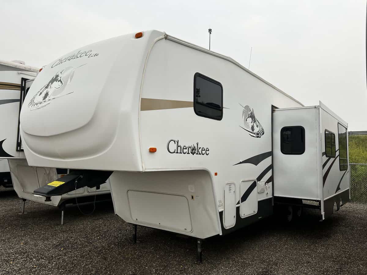 USED 2006 Forest River CHEROKEE 285BT
