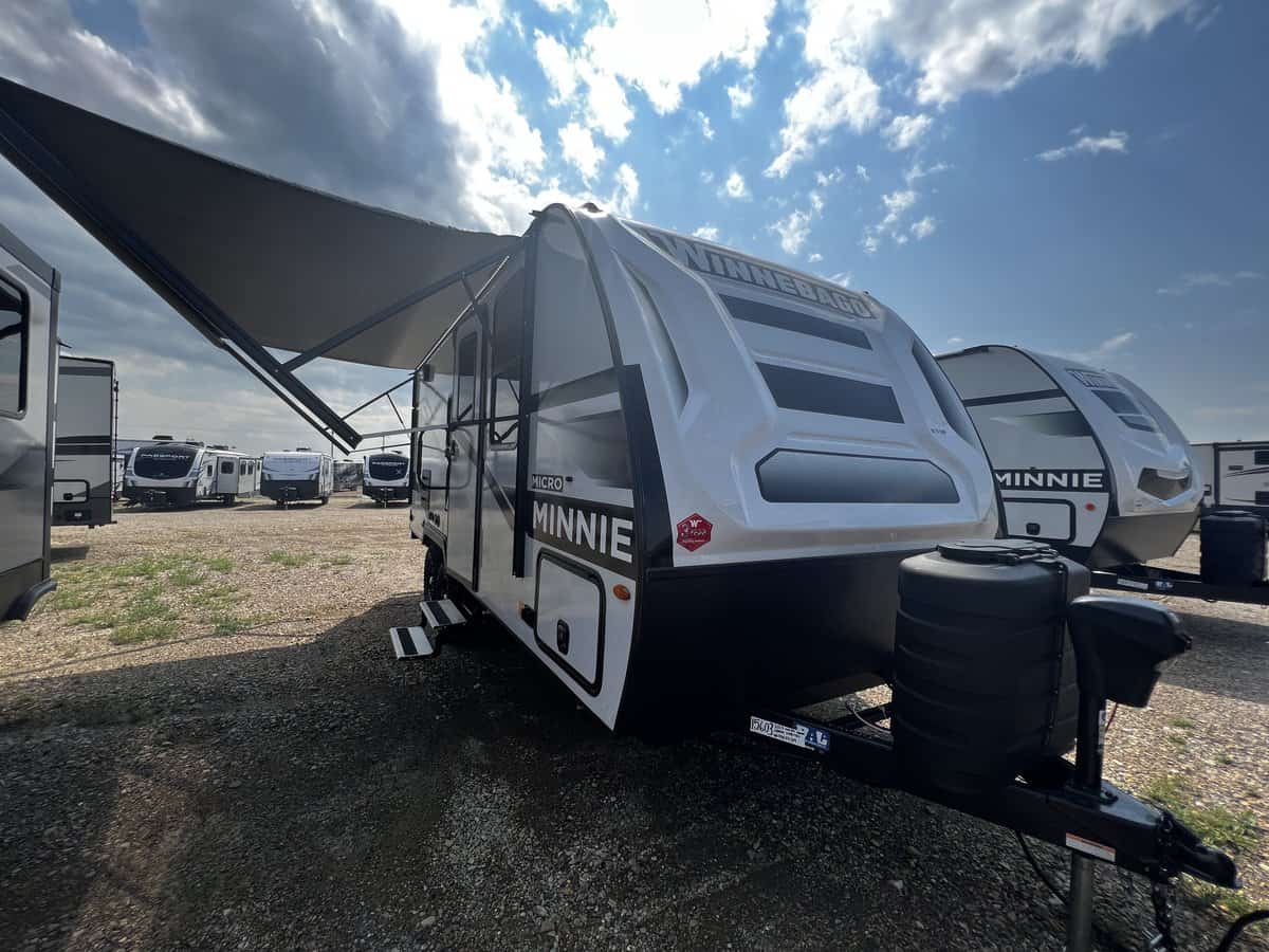 NEW 2023 Winnebago MICRO MINNIE 2108 FBS