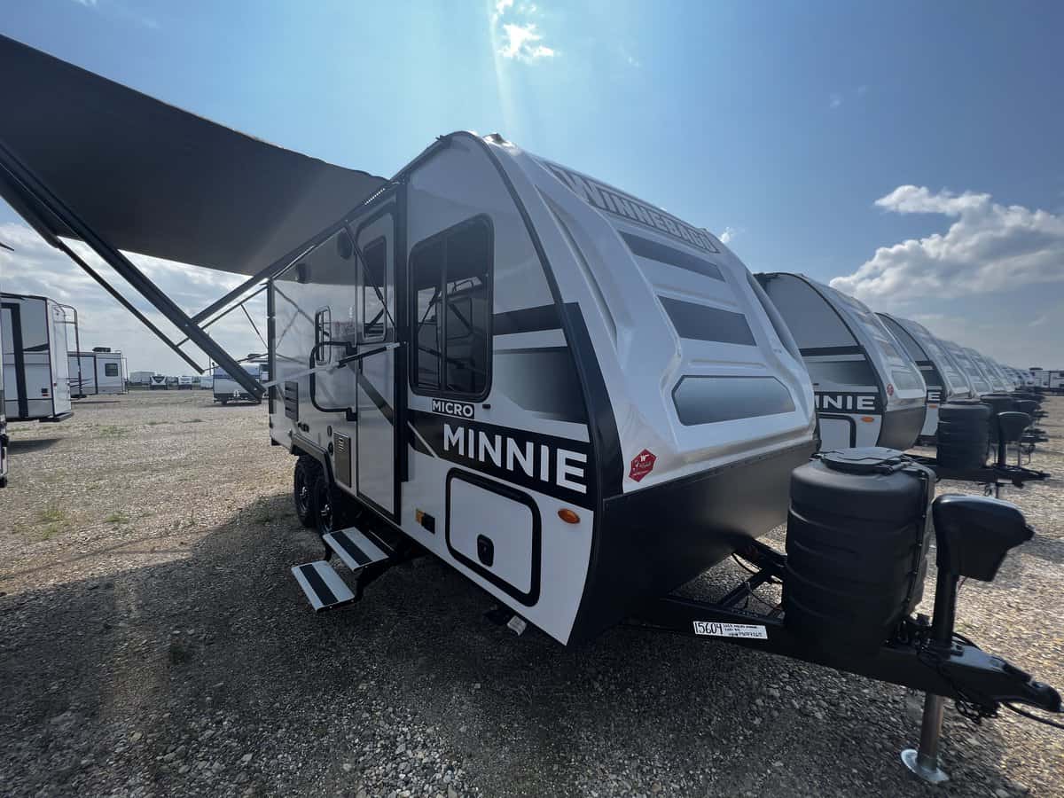 NEW 2023 Winnebago MICRO MINNIE 2100 BH