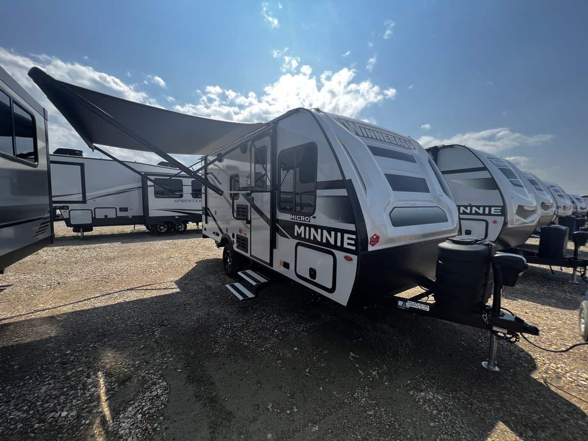 NEW 2023 Winnebago MICRO MINNIE 1700 BH
