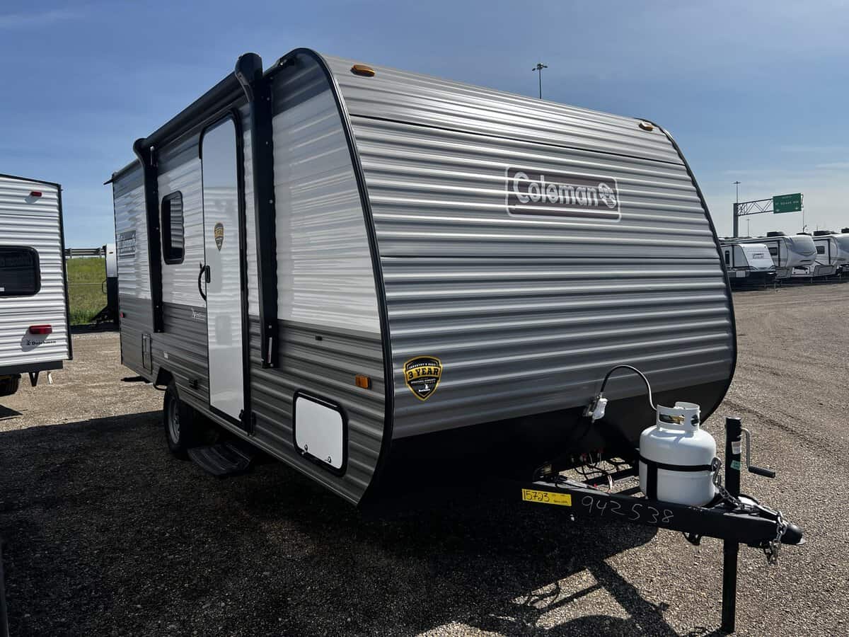 NEW 2023 Dutchmen COLEMAN LANTERN 17 B