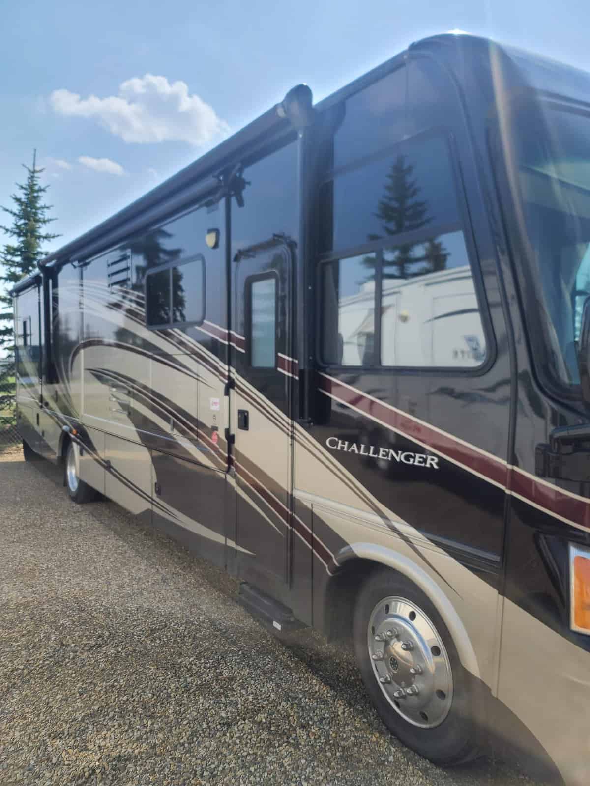 USED 2013 Thor Motor Coach CHALLENGER 37GT