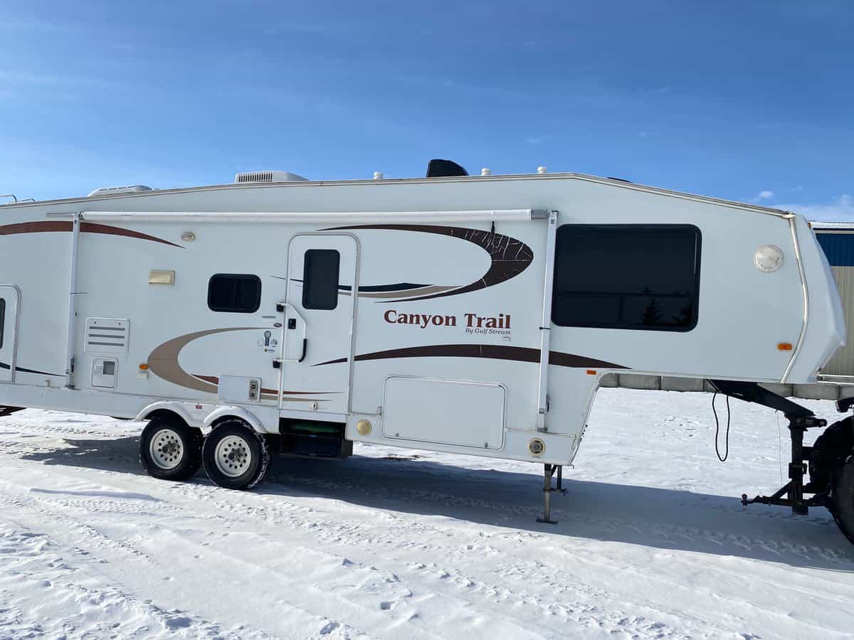 USED 2009 Gulf Stream Canyon Trail Midprofile 28FRBH