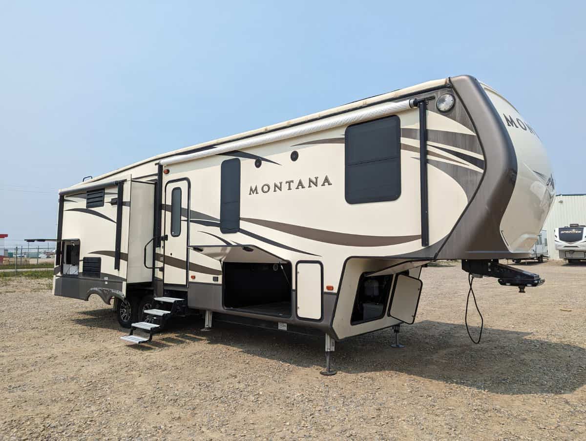 USED 2016 Keystone MONTANA 3160RL