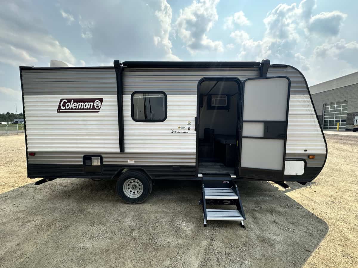 USED 2022 Dutchmen COLEMAN LANTERN 17 B