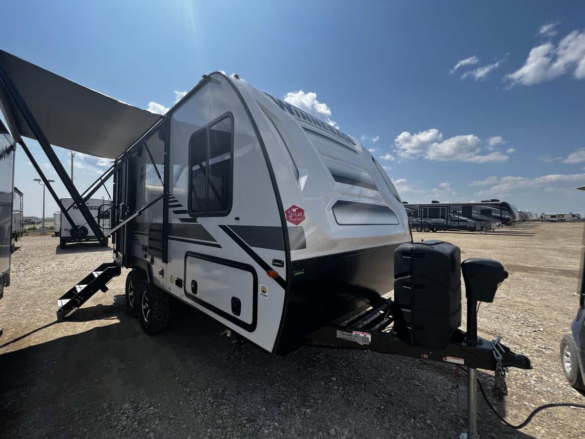 USED 2022 Winnebago MICRO MINNIE 1808 FBS