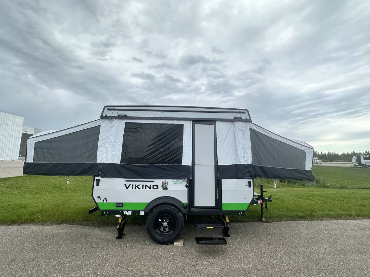 NEW 2023 Forest River VIKING 2107 LS