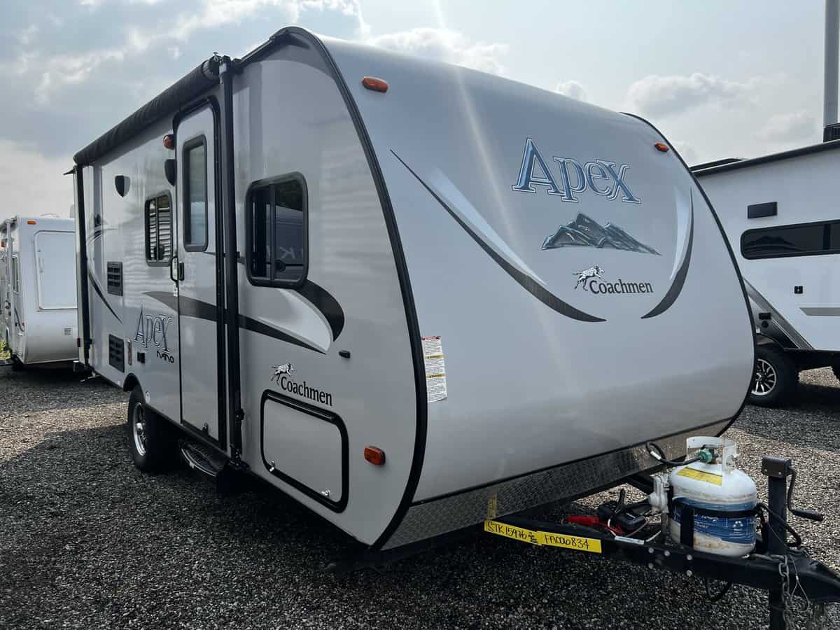 USED 2015 Coachmen Apex Nano 193BHS