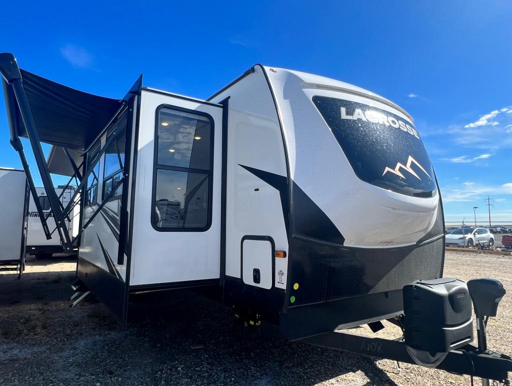 NEW 2022 FOREST RIVER LACROSSE 3375 FE