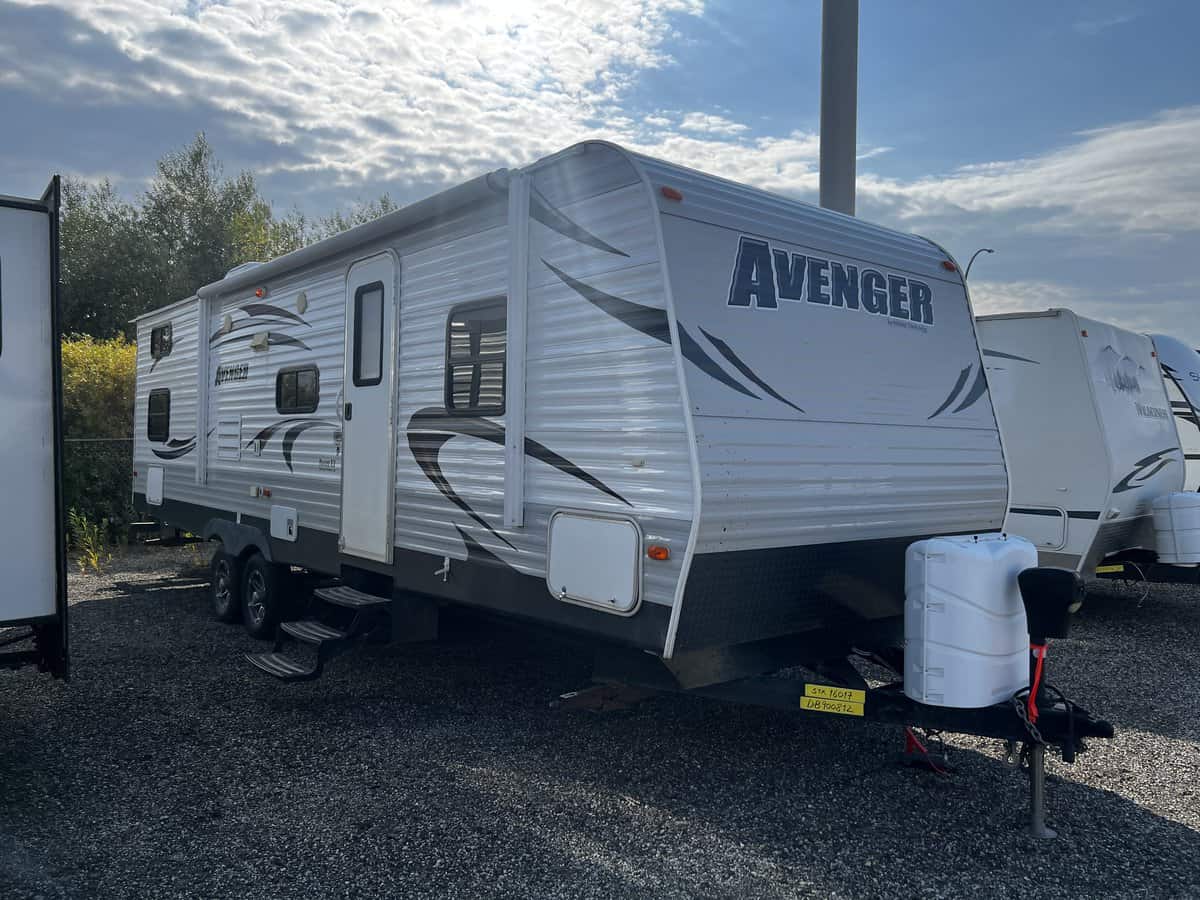 USED 2013 Forest River Avenger 28BHS