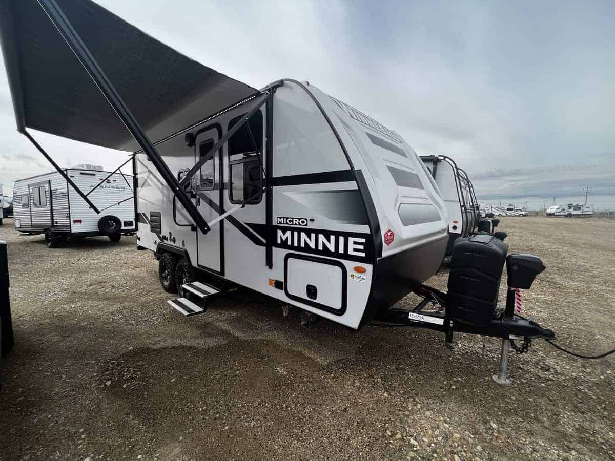 NEW 2024 Winnebago MICRO MINNIE 2108 DS