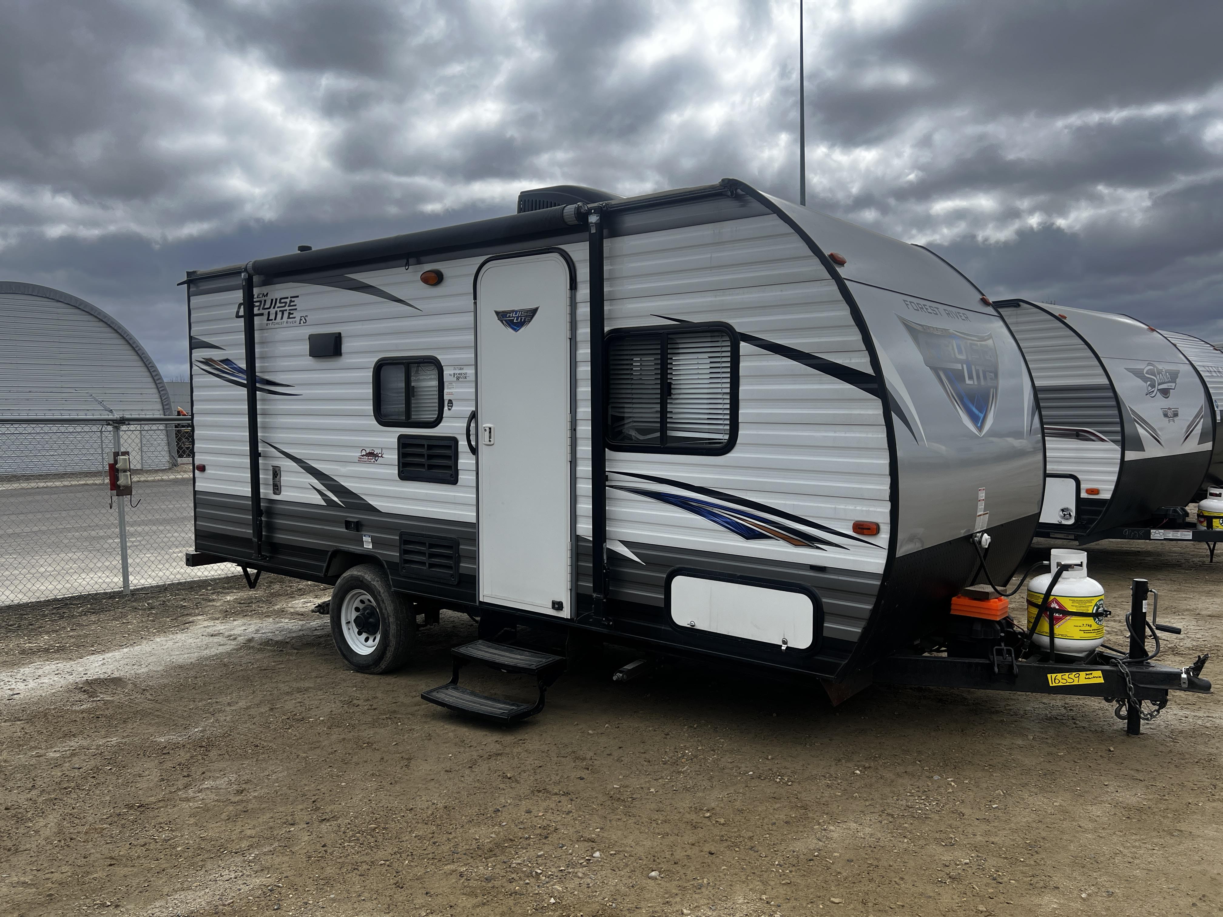 USED 2015 Forest River SALEM CRUISE LITE 174 BH