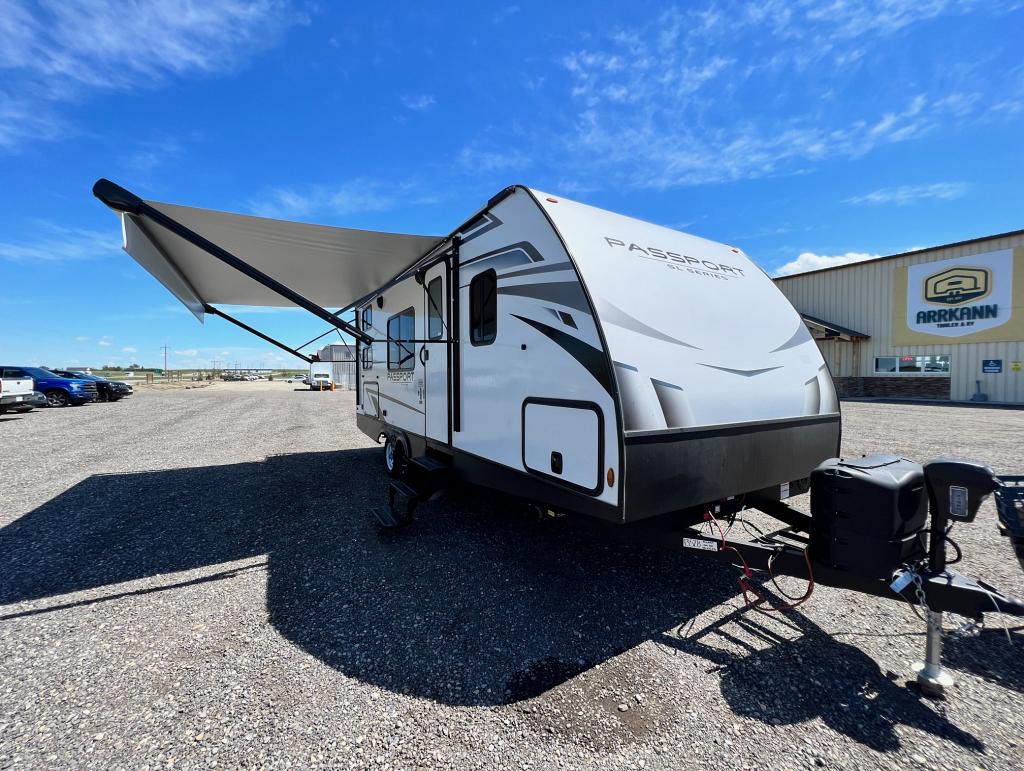 NEW 2022 KEYSTONE PASSPORT 219 BH