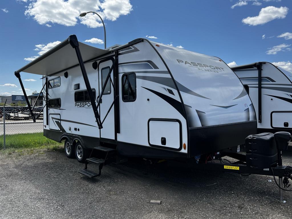 NEW 2022 KEYSTONE PASSPORT 221 BH