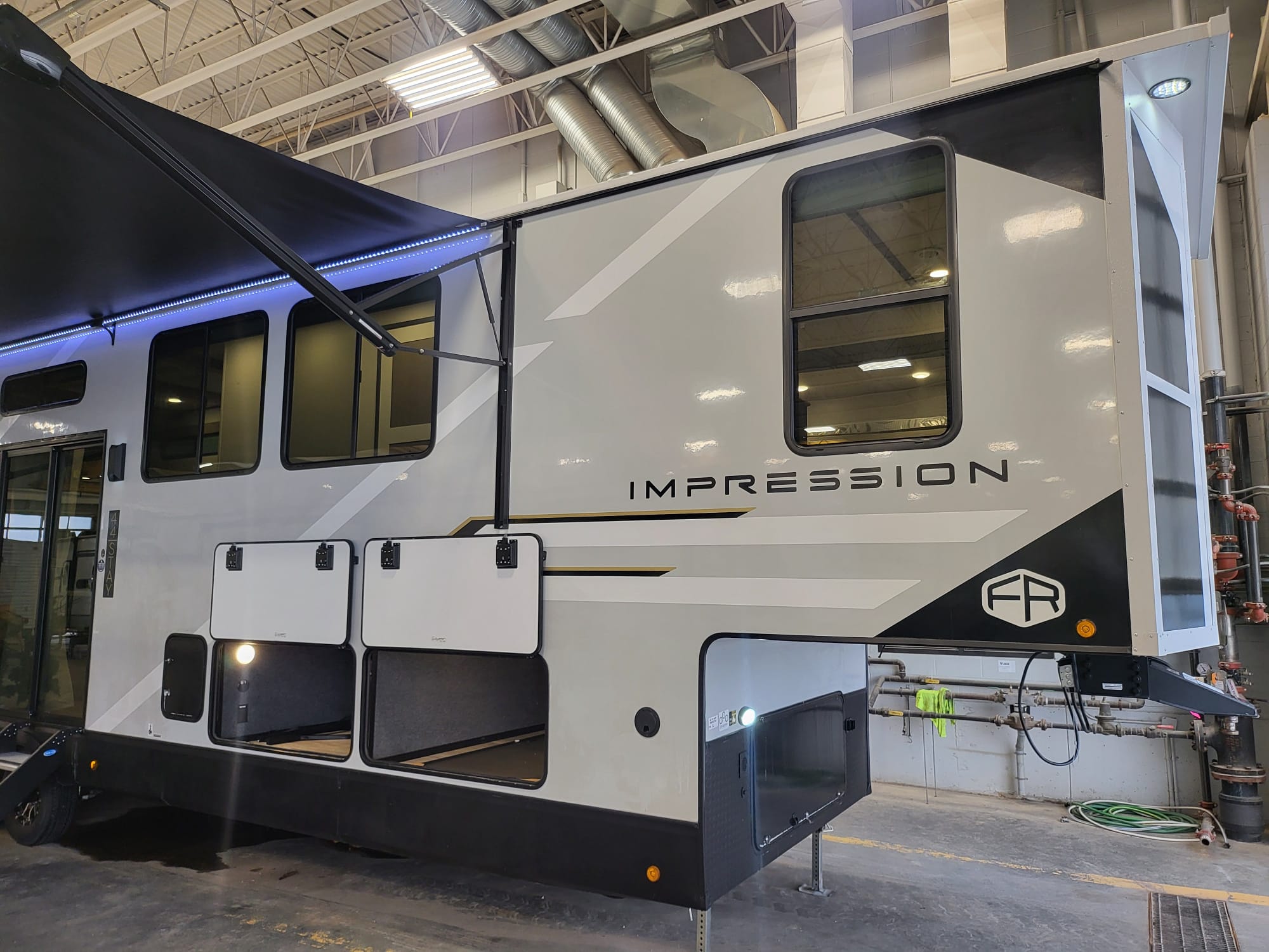 New 2025 Forest River IMPRESSION 44 STAY