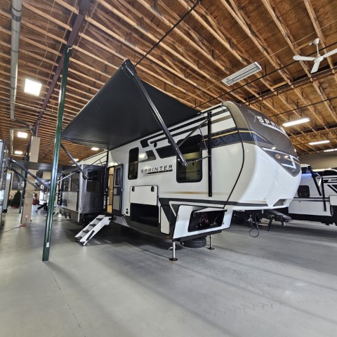New 2025 Keystone SPRINTER 3900 DBL