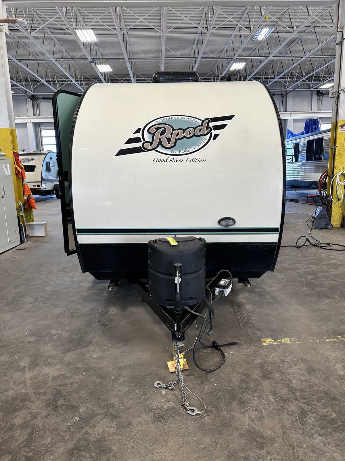 USED 2016 FOREST RIVER R-POD 176
