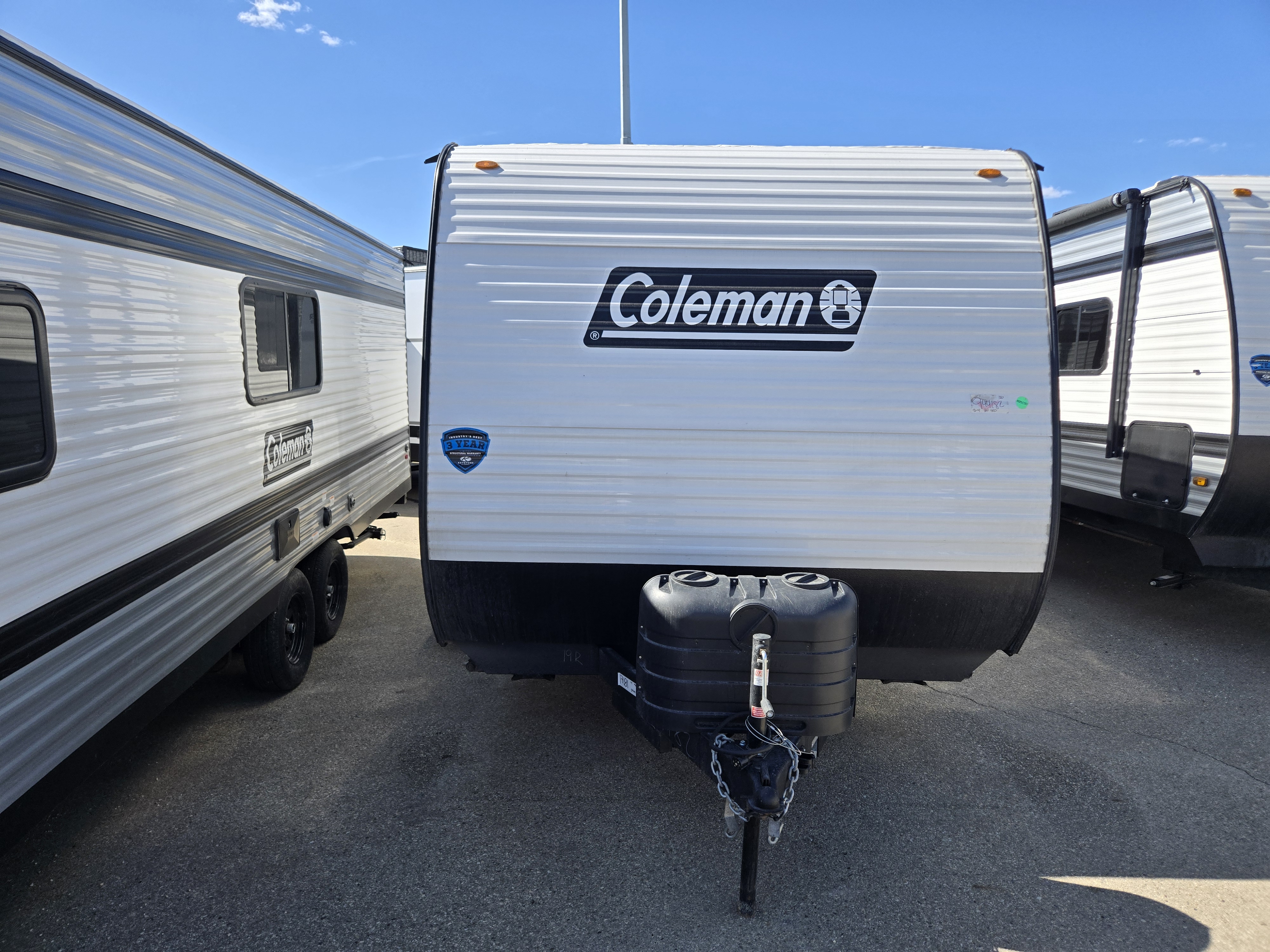 New 2025 Keystone COLEMAN LANTERN 19 R