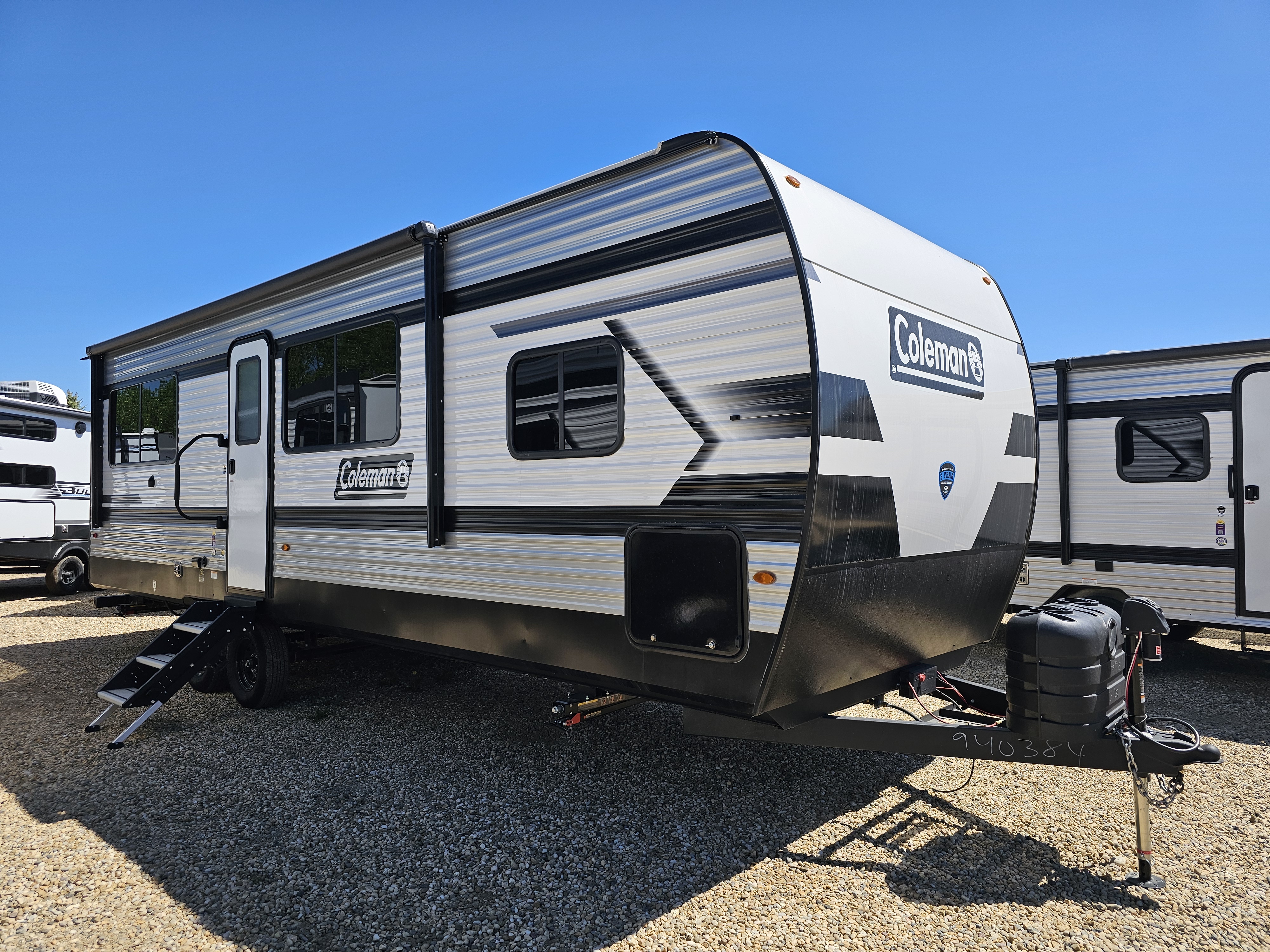 New 2025 Keystone COLEMAN LANTERN 25 REX