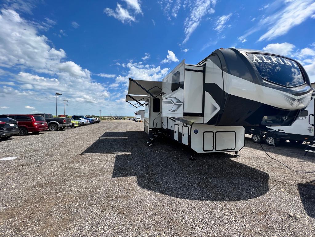 NEW 2022 KEYSTONE ALPINE 3790 FK