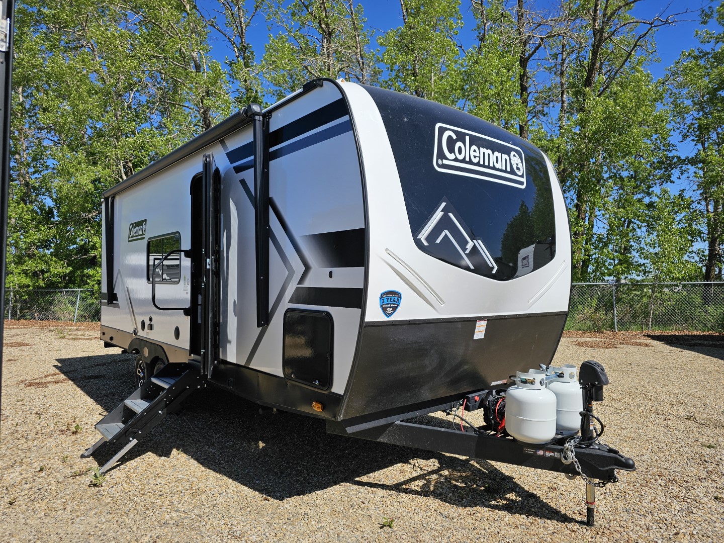 New 2025 Keystone COLEMAN LIGHT 2115 RK