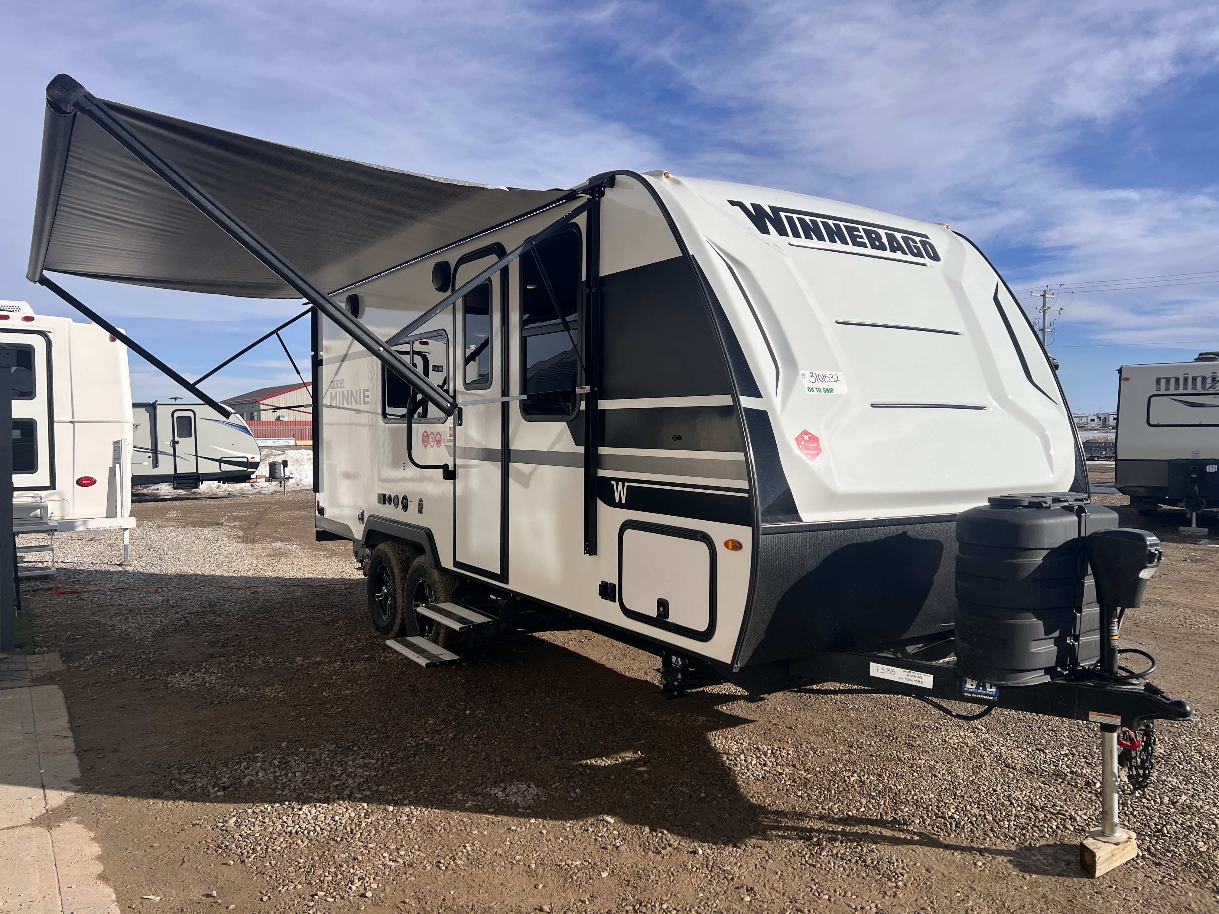 New 2025 Winnebago MICRO MINNIE 2108 DS