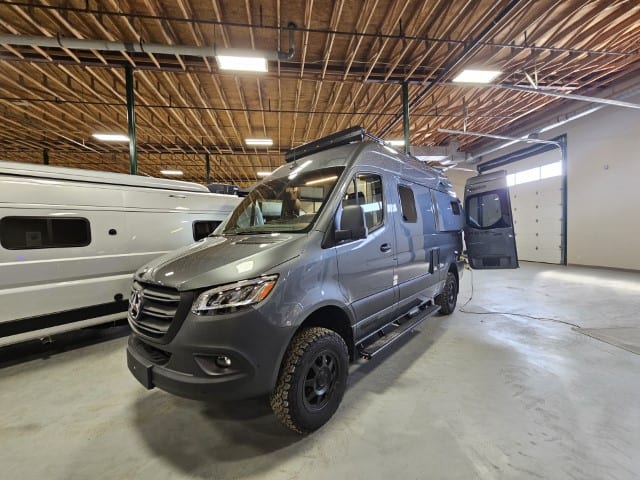 NEW 2023 WINNEBAGO REVEL 44 E