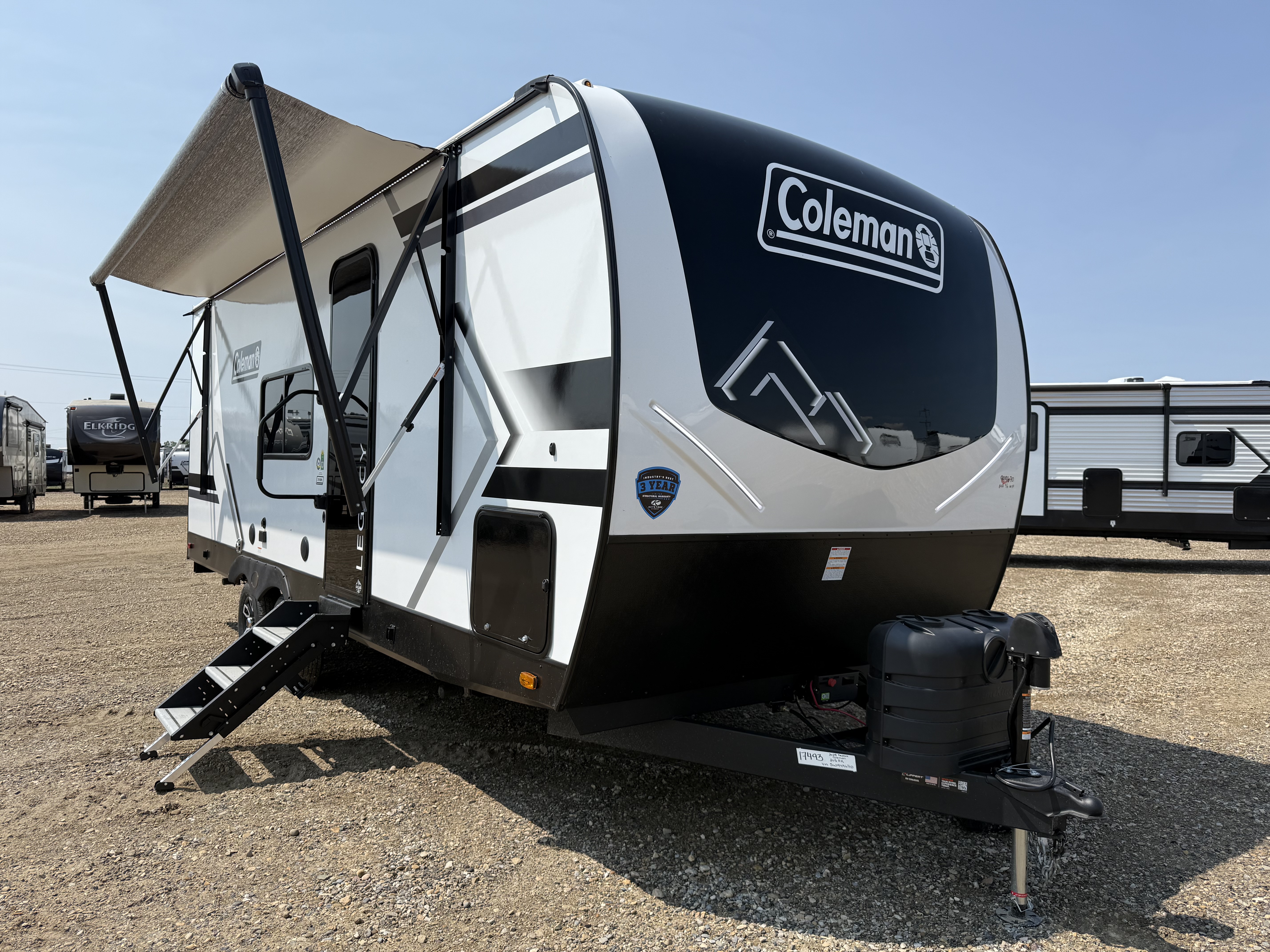 New 2025 Keystone COLEMAN LIGHT 2115 RK