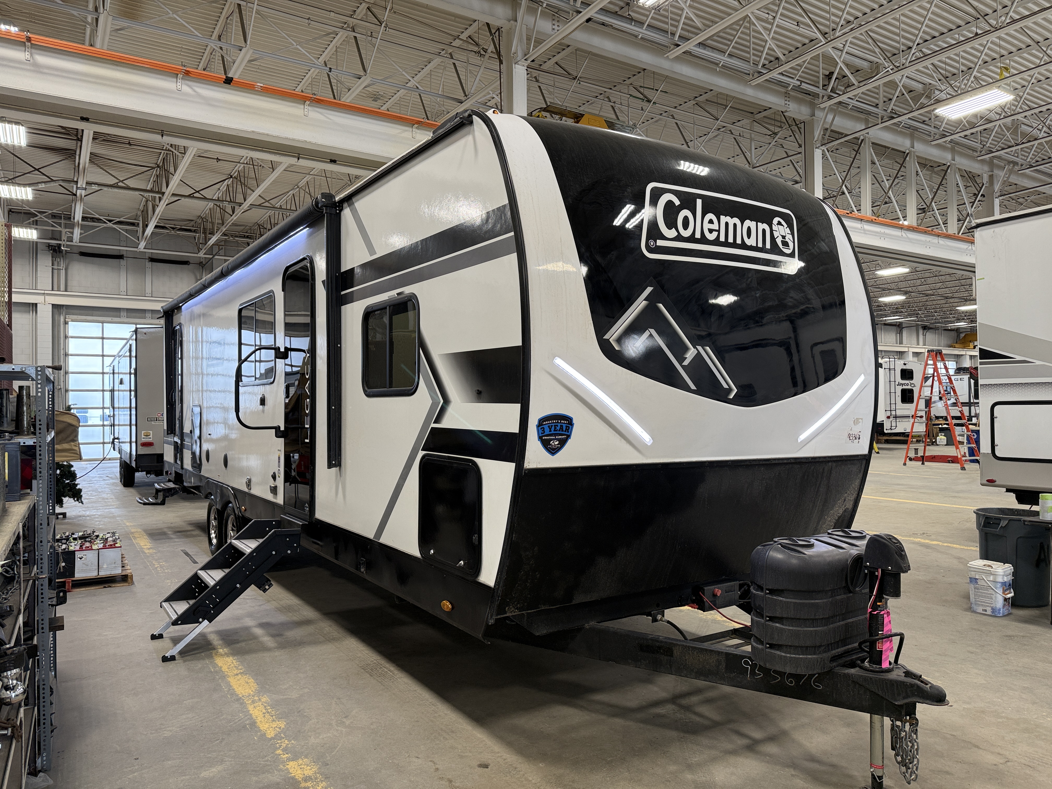 New 2025 Keystone COLEMAN LIGHT 2900 BH