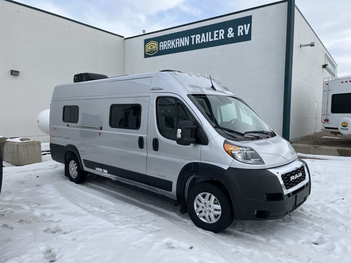 NEW 2023 WINNEBAGO SOLIS 59 PX