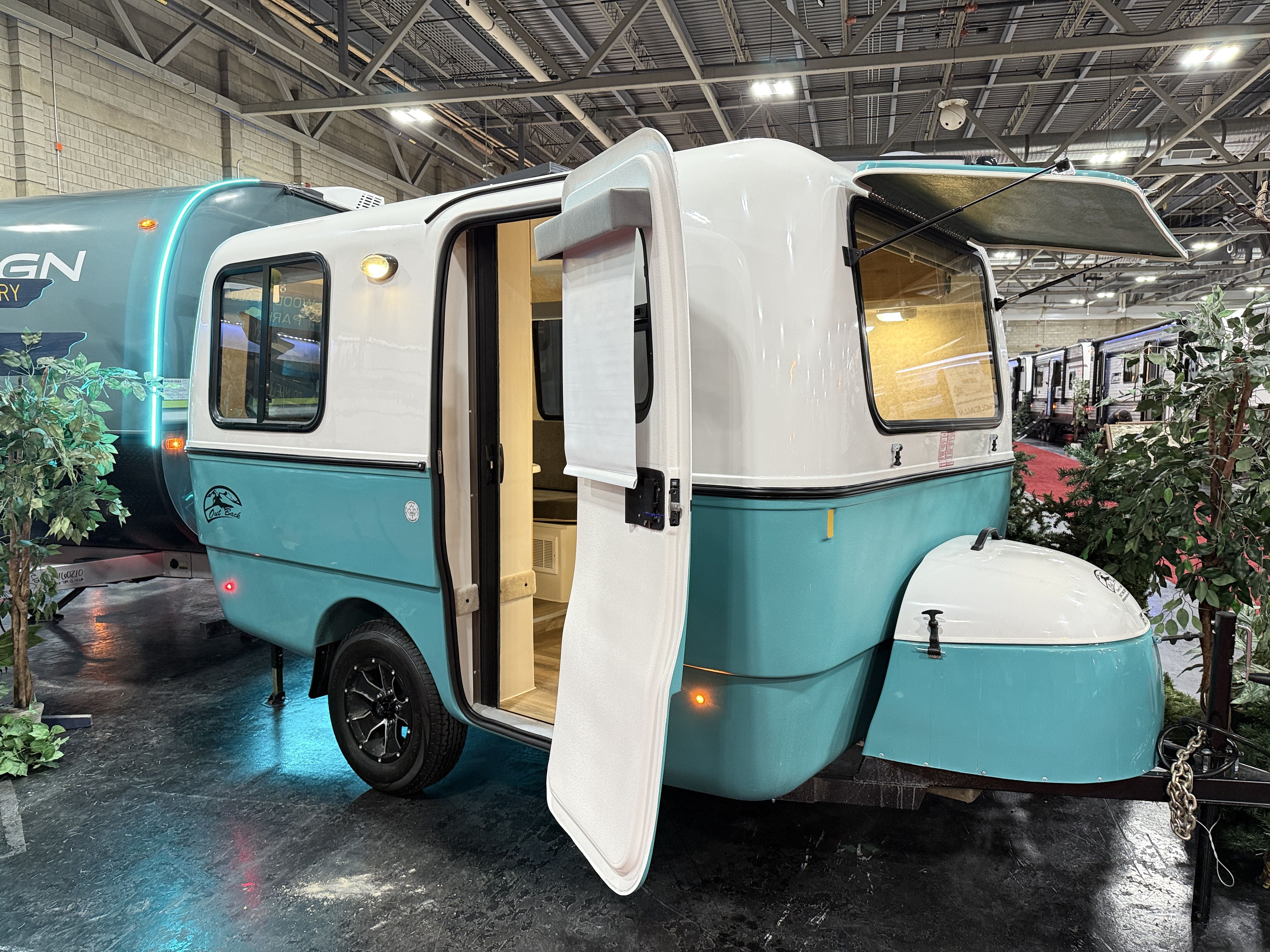 New 2025 Outback TRILLIUM DELUXE