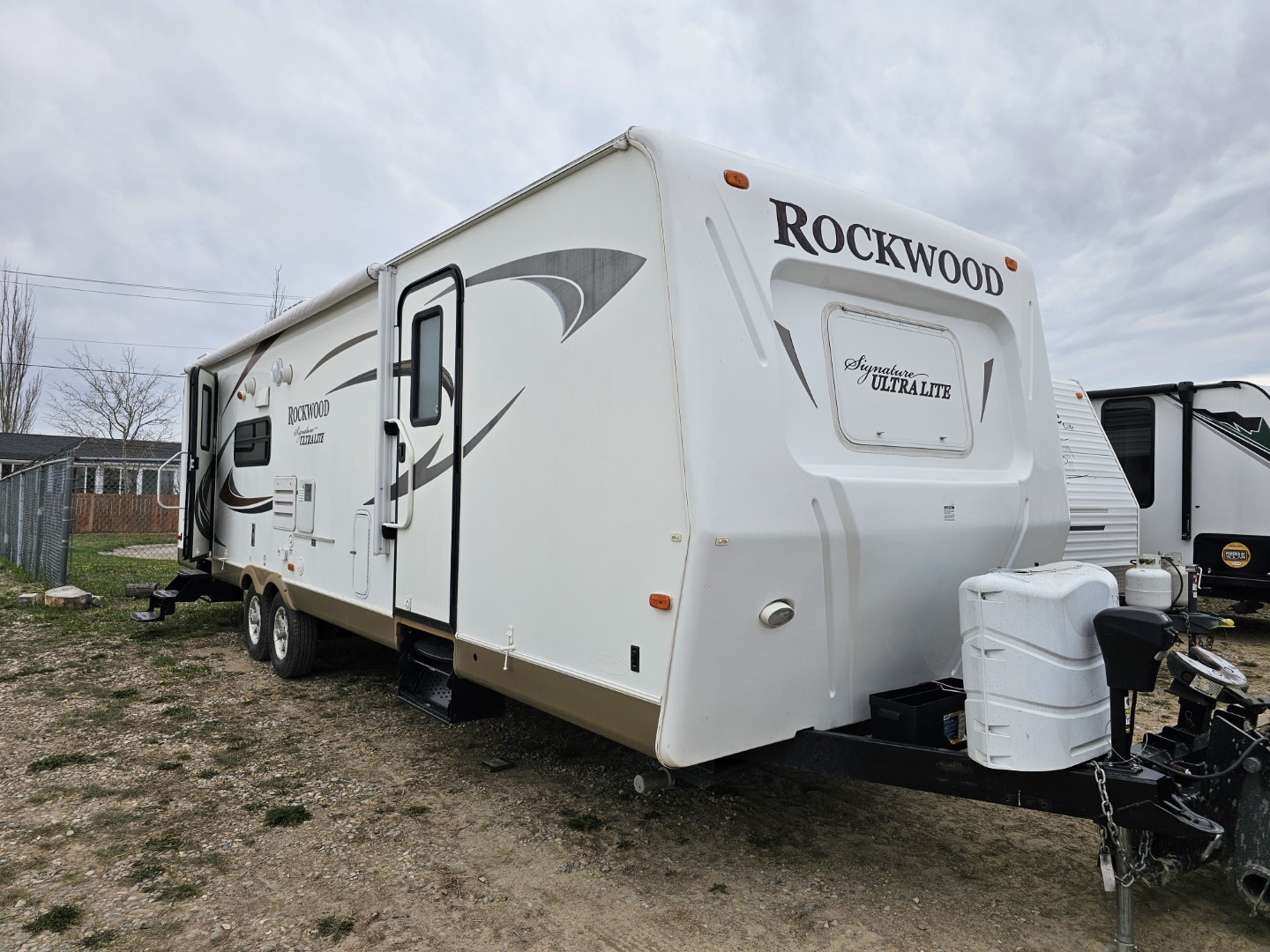 Used 2011 Forest River ROCKWOOD 8314BBS