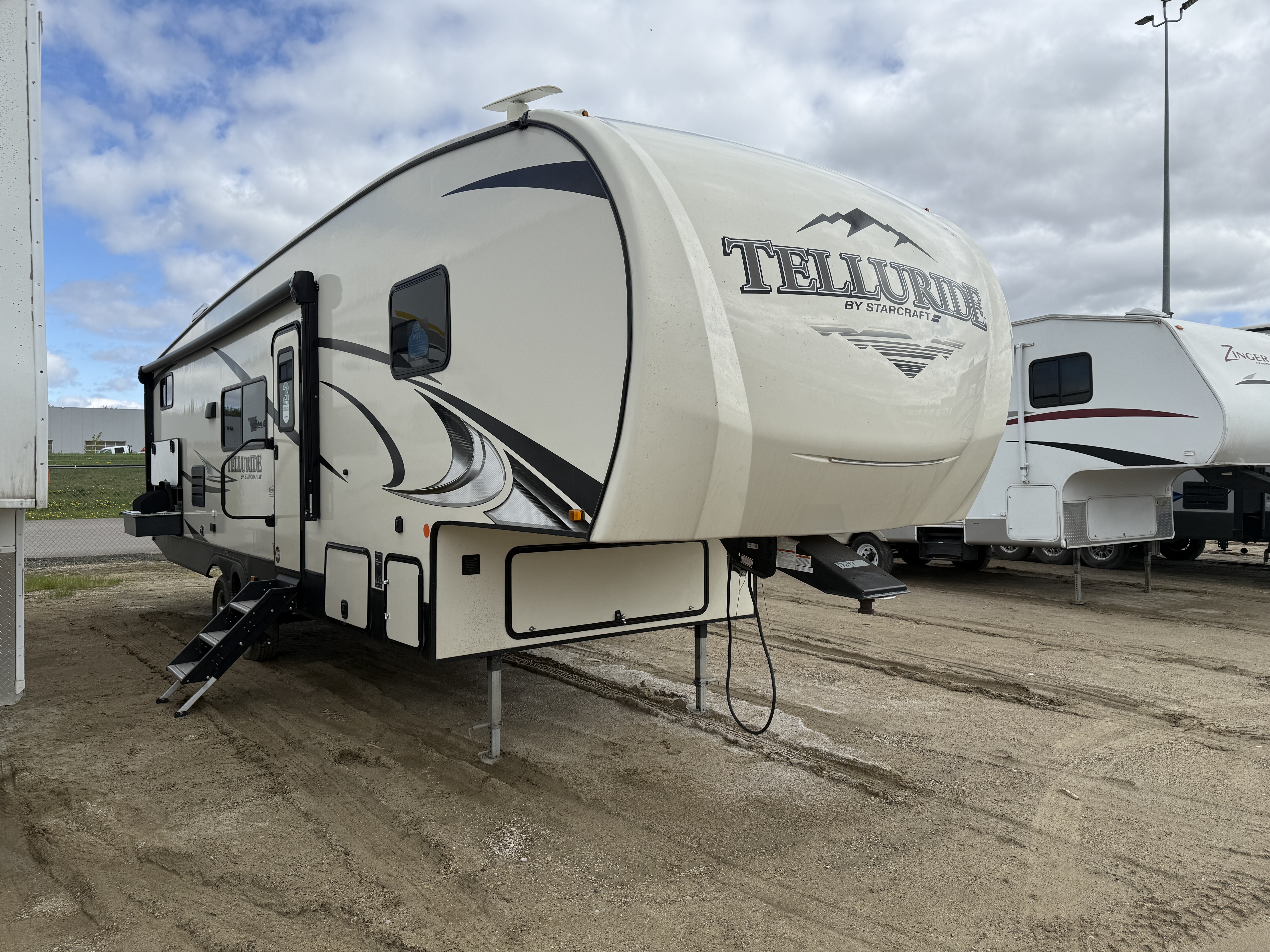 Used 2021 Starcraft TELLURIDE 297 BHS