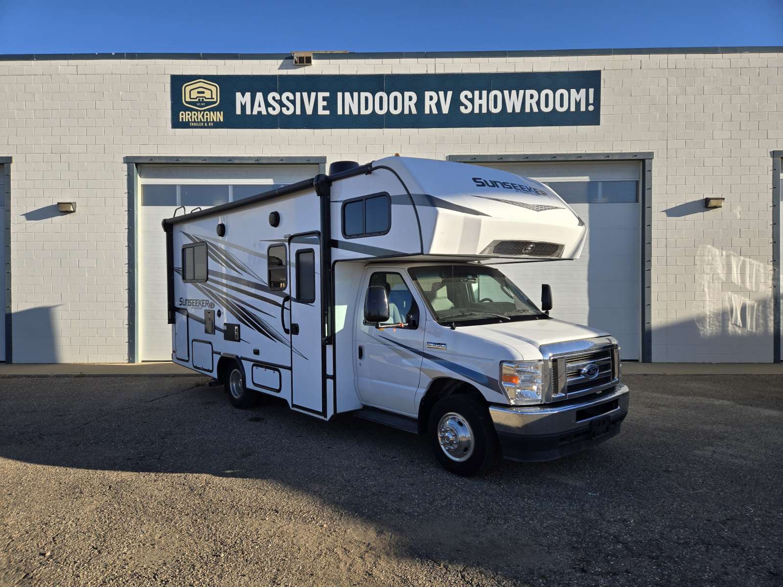 Used 2023 Forest River SUNSEEKER 2350 LE