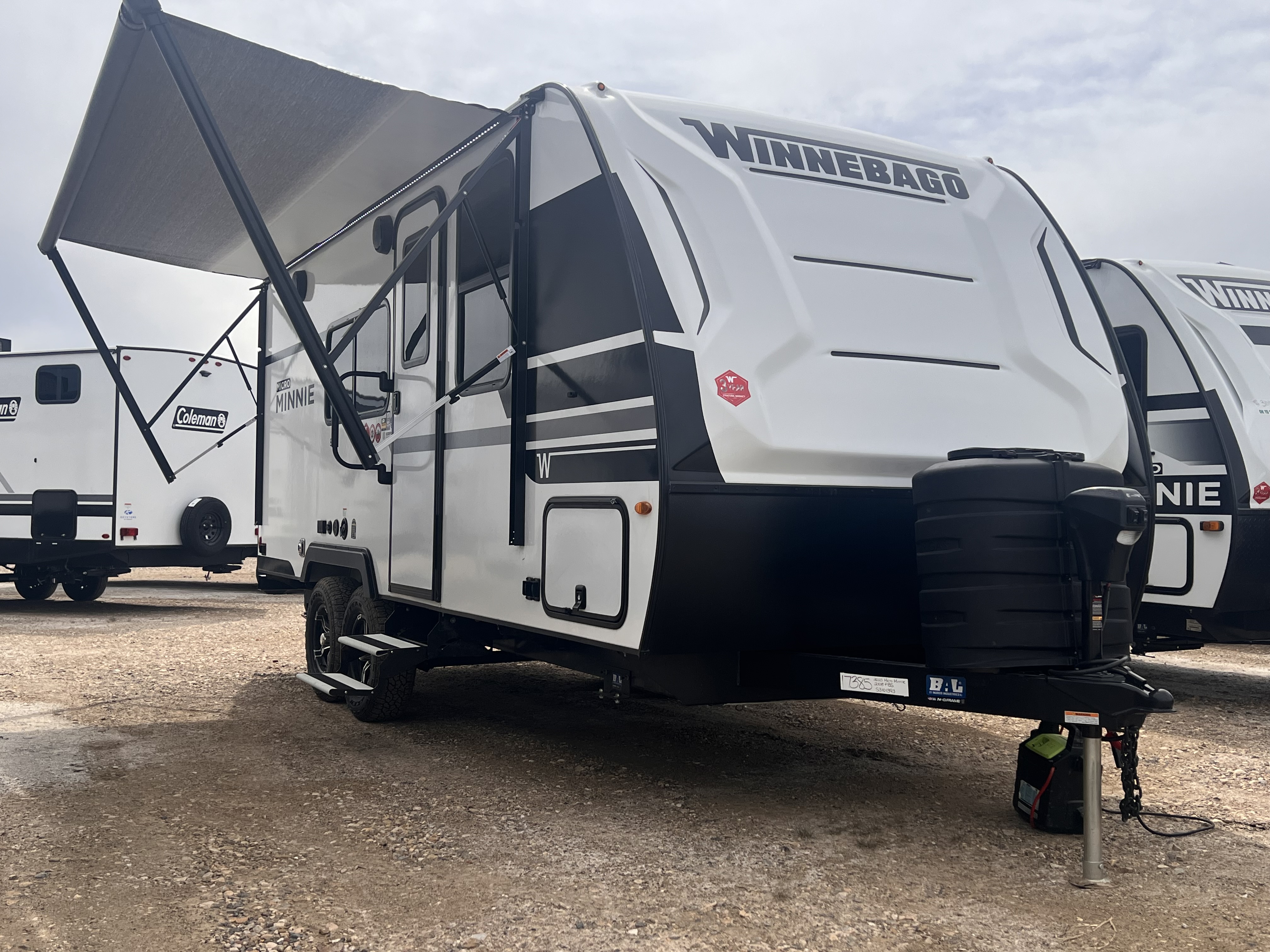 New 2025 Winnebago MICRO MINNIE 2108 FBS