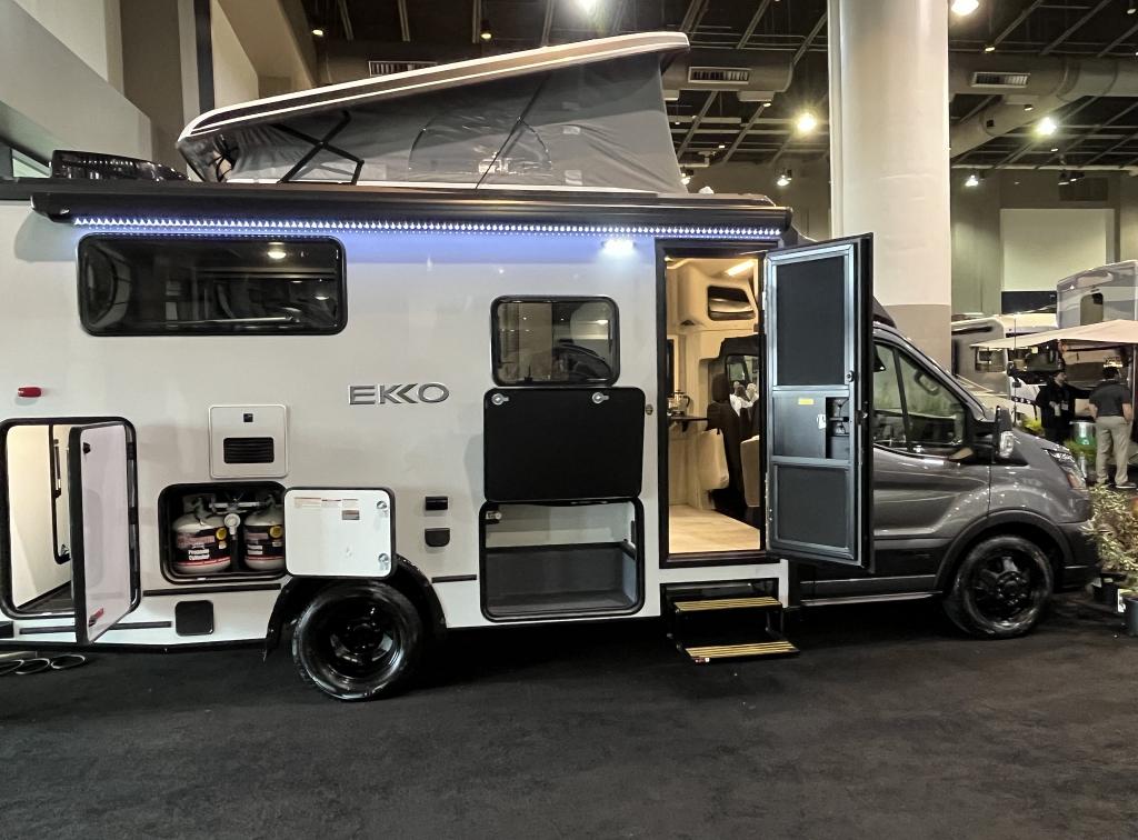 NEW 2023 WINNEBAGO EKKO 22 A Edmonton, AB