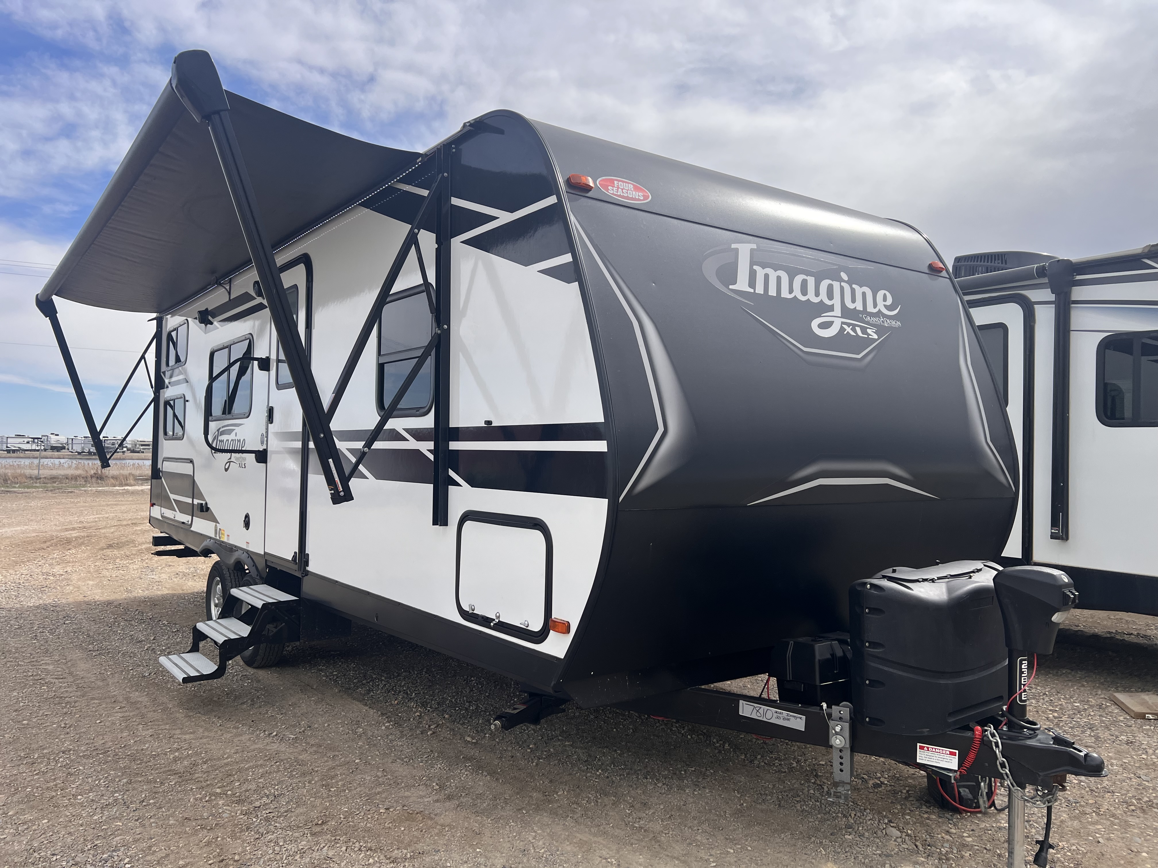 Used 2021 Grand Design IMAGINE 23BHE