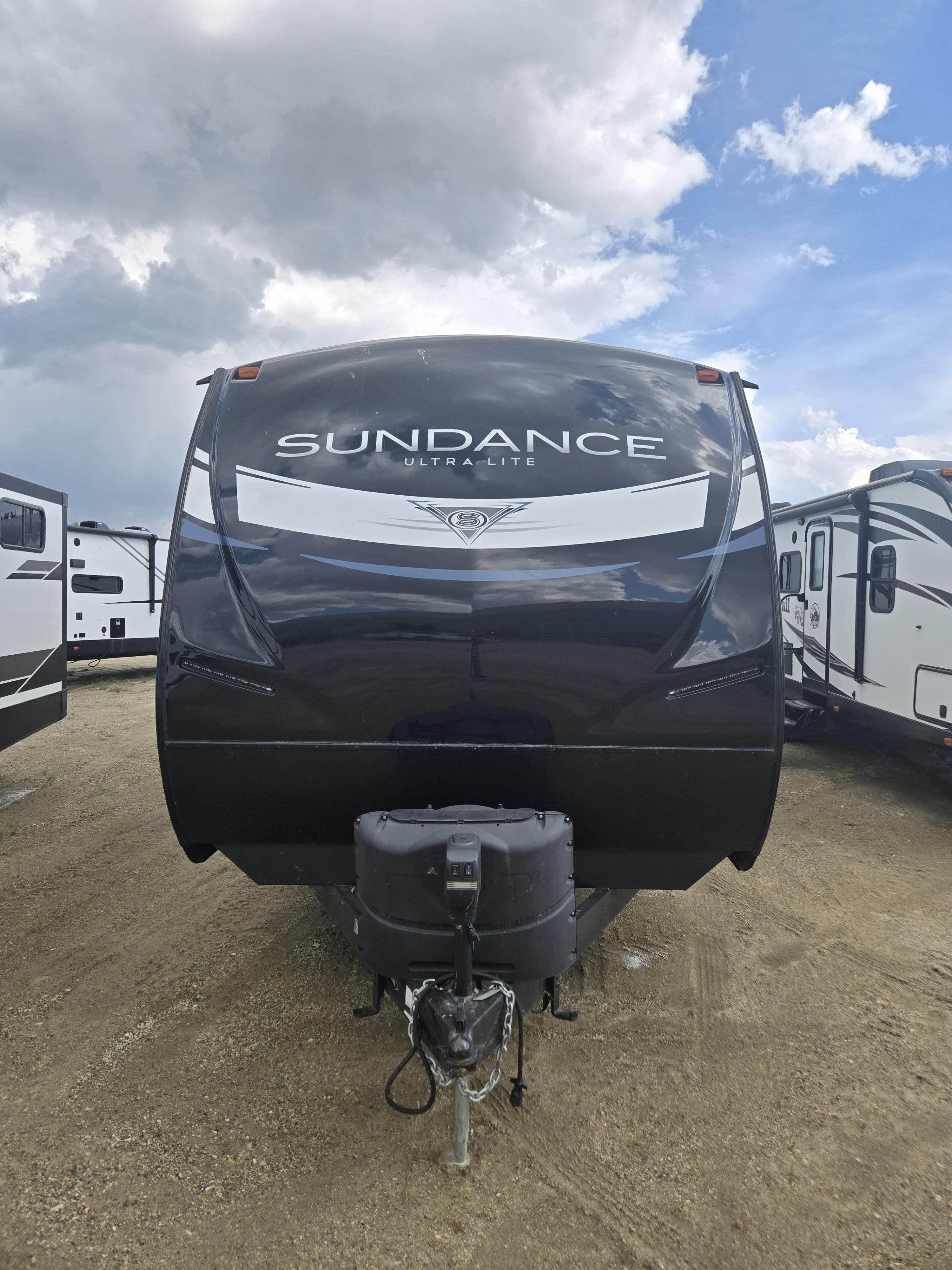 Used 2021 Heartland SUNDANCE 324BHS