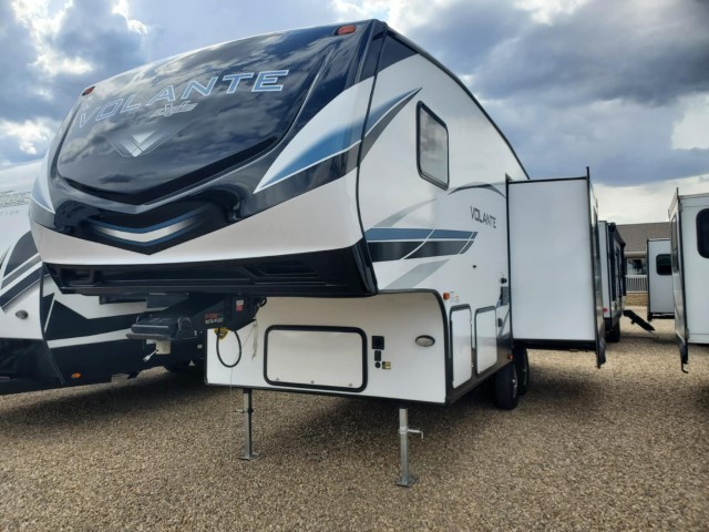 Used 2023 Crossroads VOlante 240RL