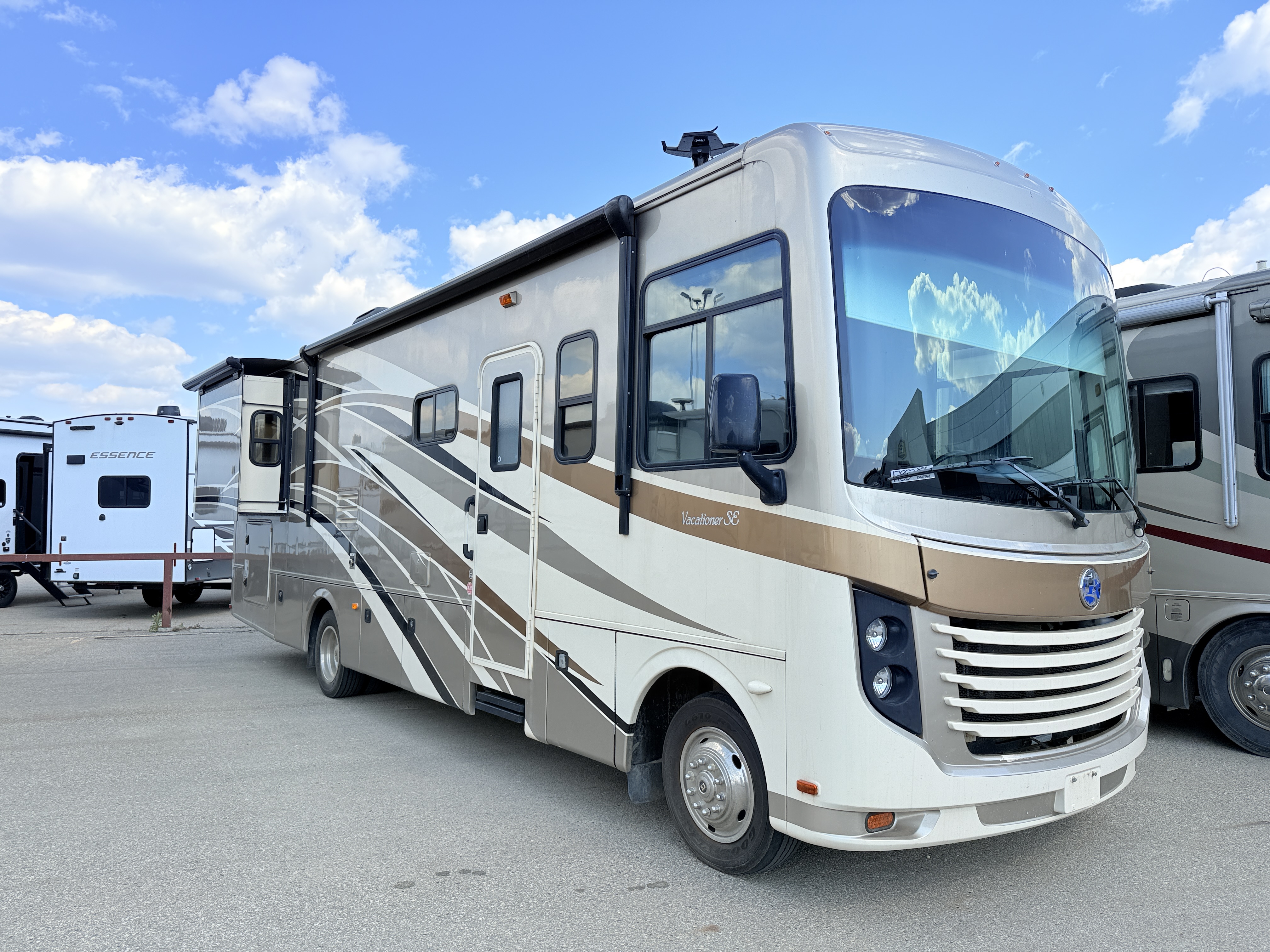 Used 2013 Holiday Rambler VACATIONER SE 32WBD