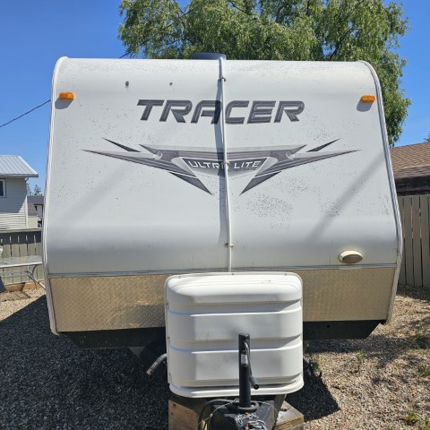 USED 2011 Prime Time TRACER 230FBS