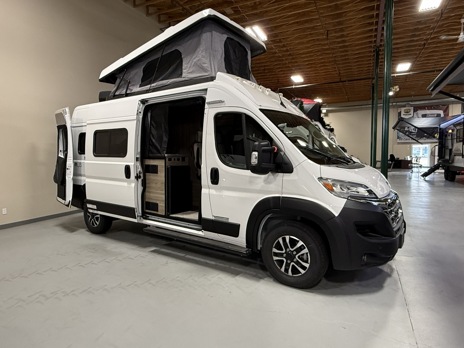 New 2025 Winnebago SOLIS 59 P