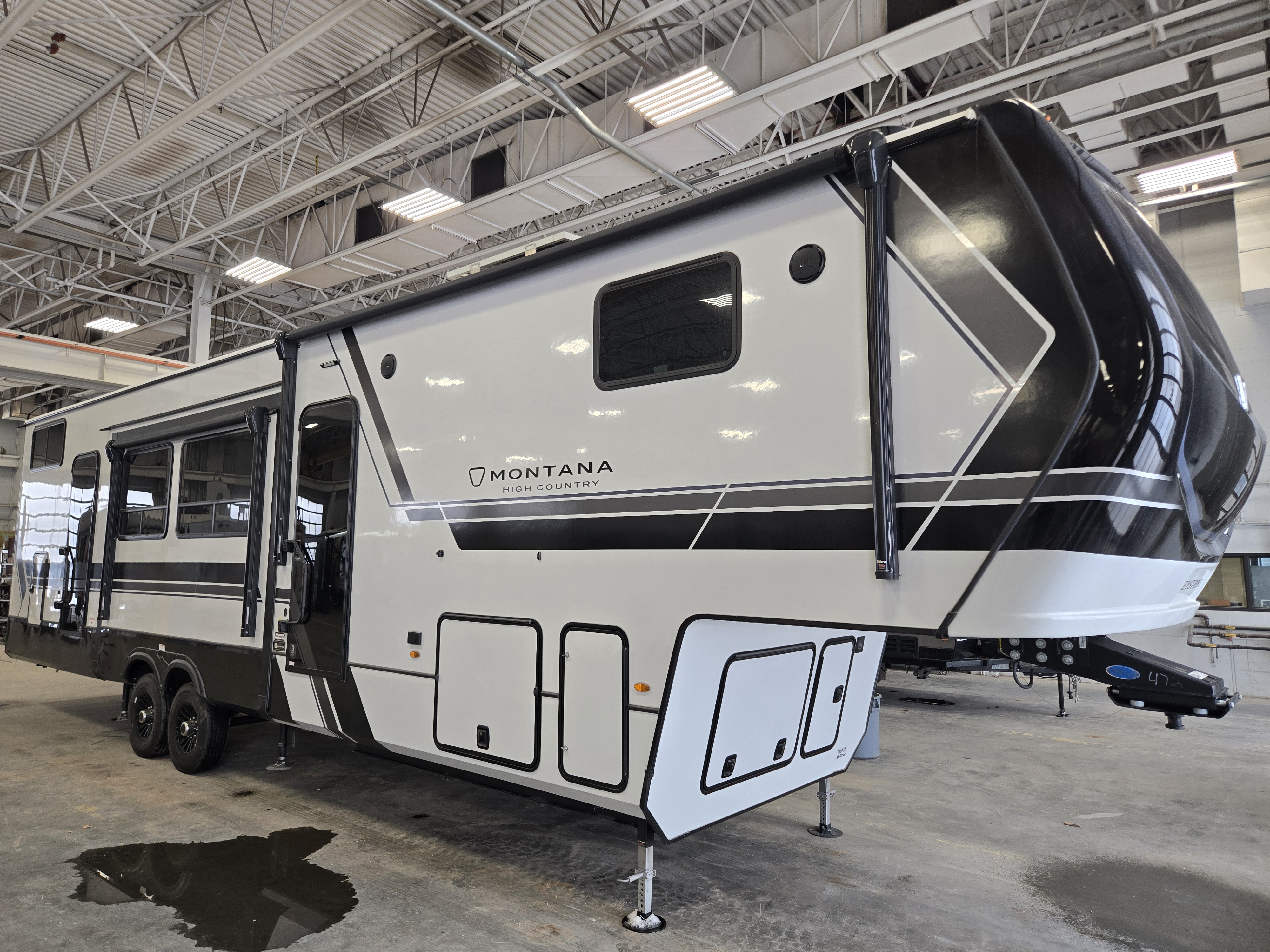 New 2026 Keystone MONTANA 389 BH