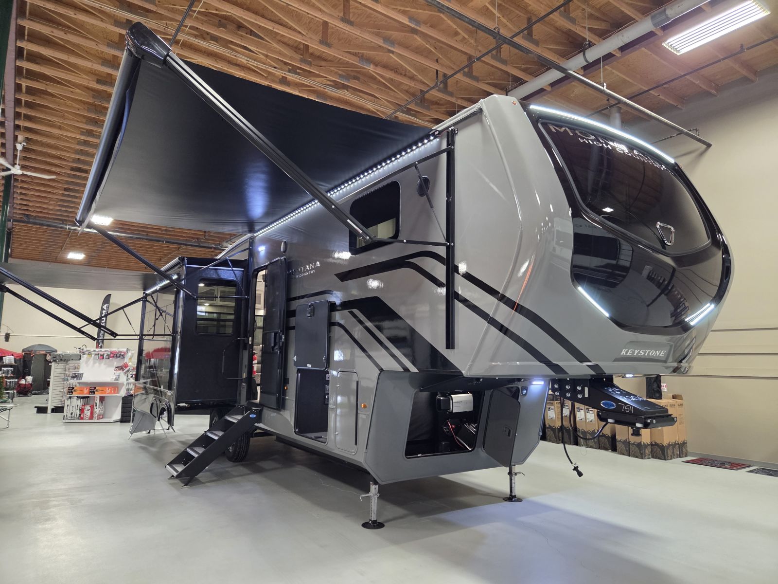 New 2026 Keystone MONTANA 295 RL