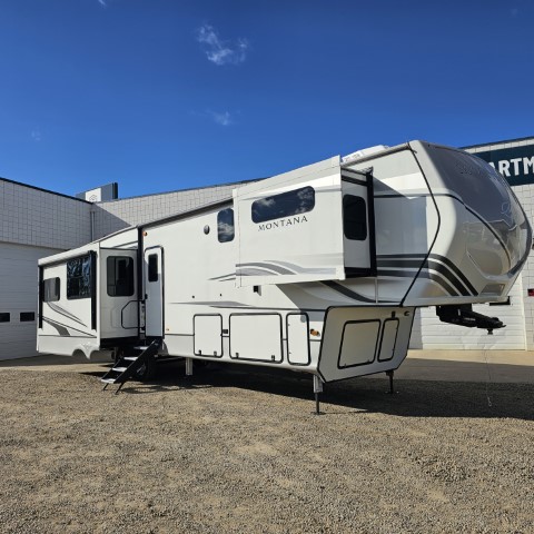 Used 2022 Keystone MONTANA 3781RL (L)