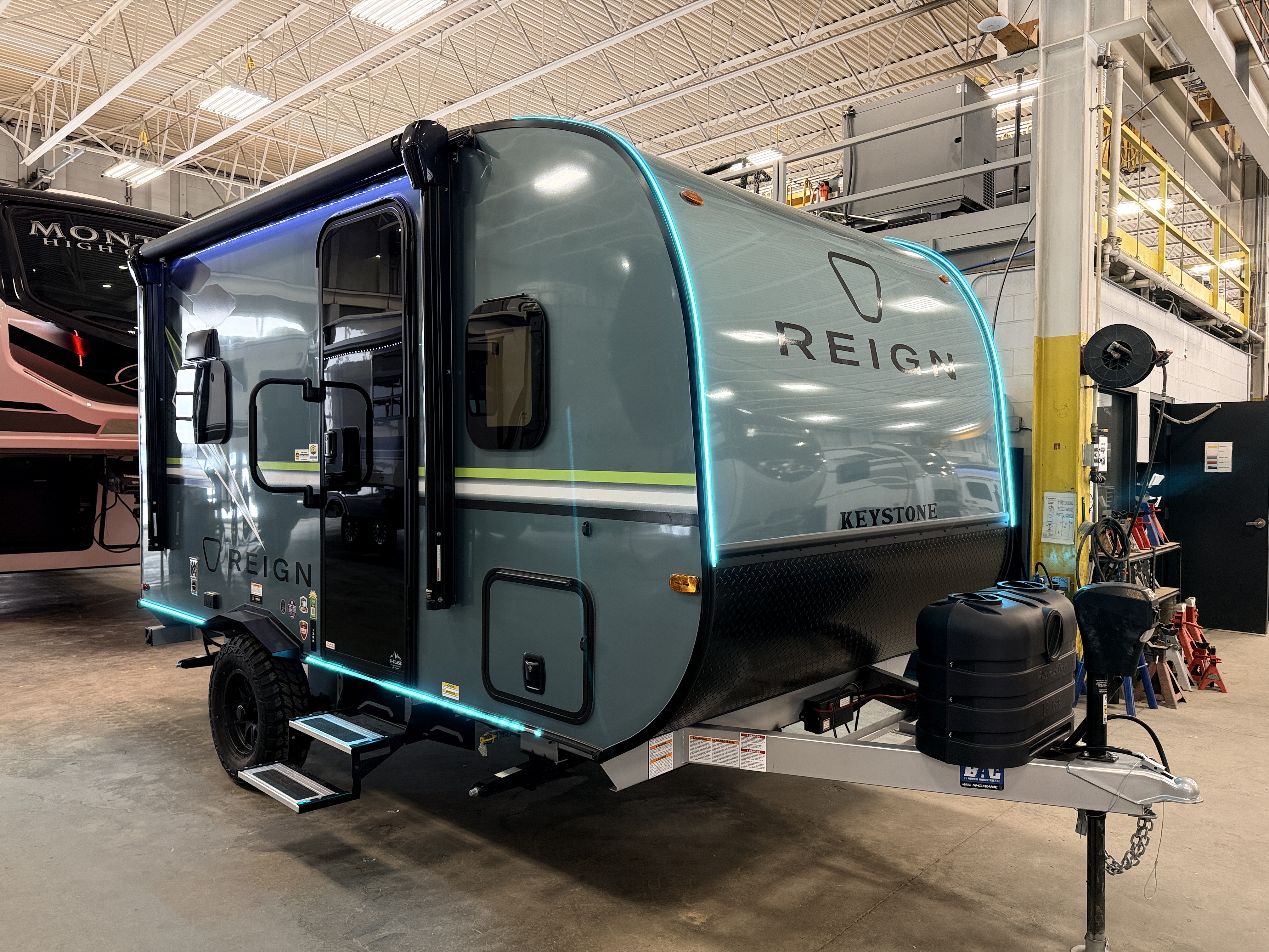 New 2026 Keystone REIGN 13 RK