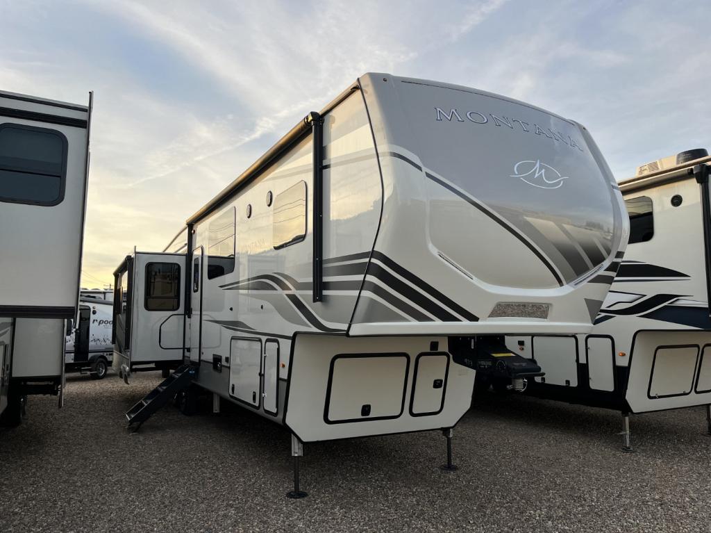 NEW 2022 KEYSTONE MONTANA 3813 MS